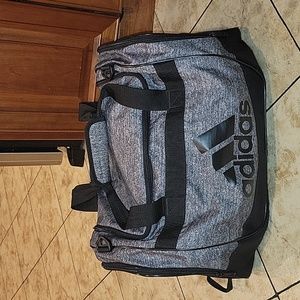 Adias Duffle bag in Heather Gray